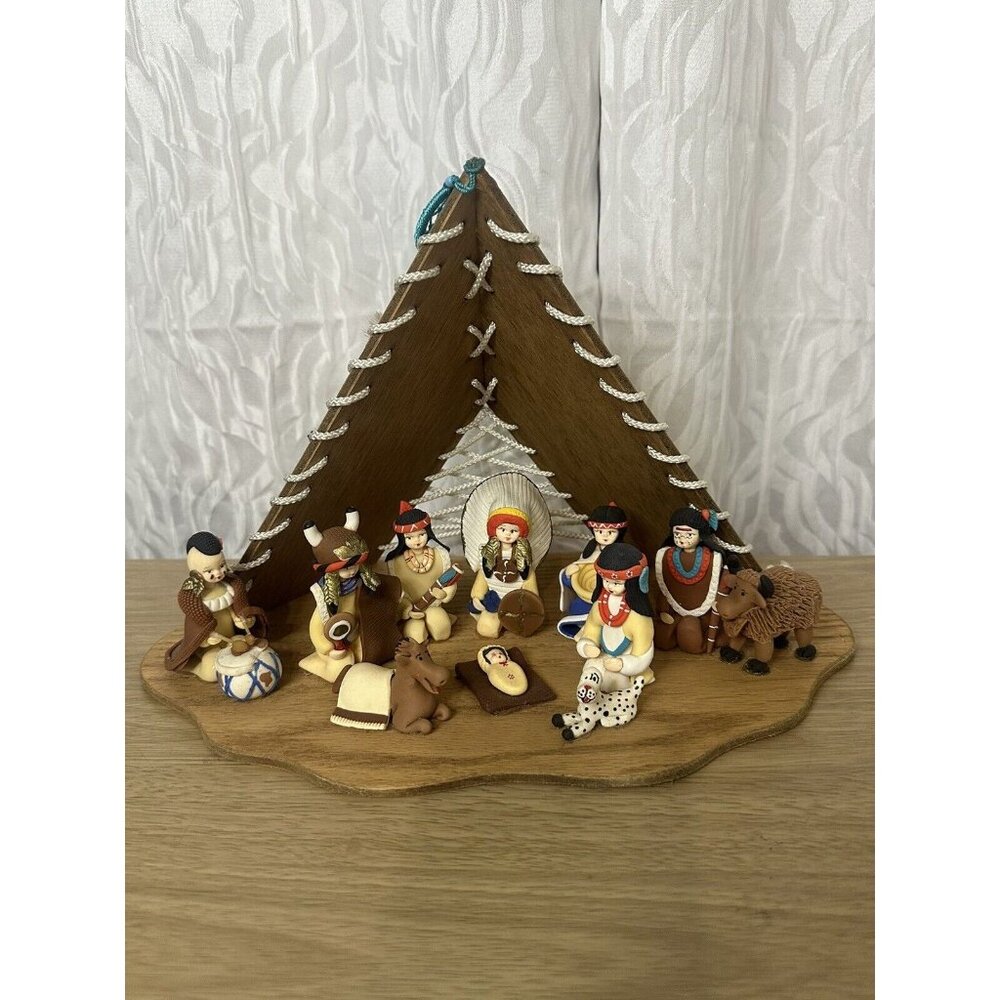 Native American/American Indian Christmas Nativity Scene. Look At The Details!!!